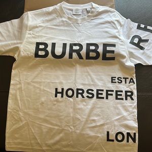 Burberry woman xs oversized tee, Brand new never been worn